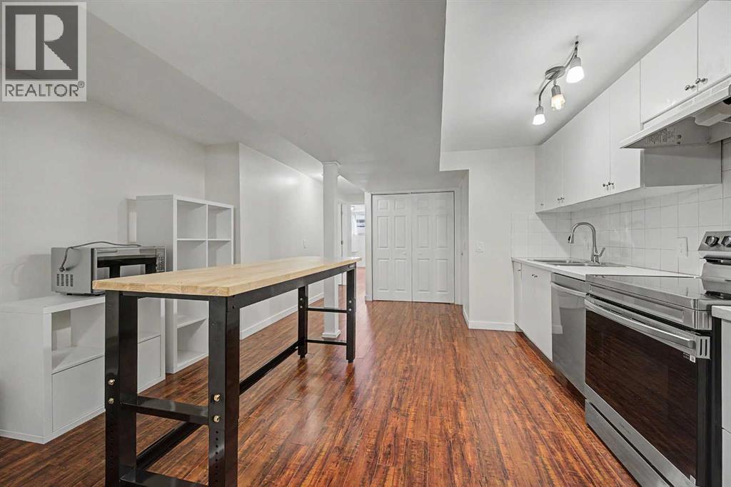 6322 37 Street SW - 23