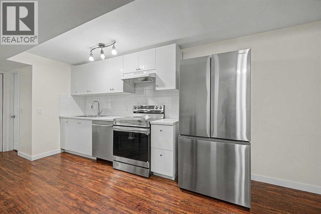 6322 37 Street SW - 24