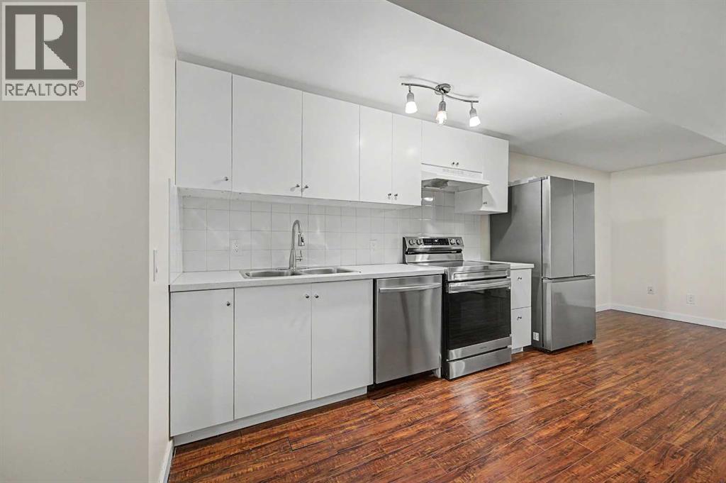 6322 37 Street SW - 25