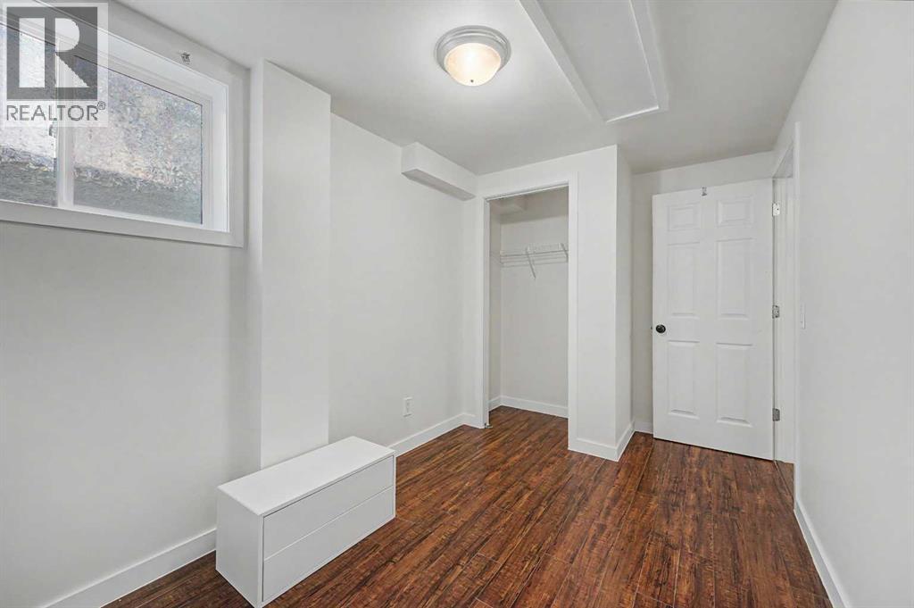 6322 37 Street SW - 27