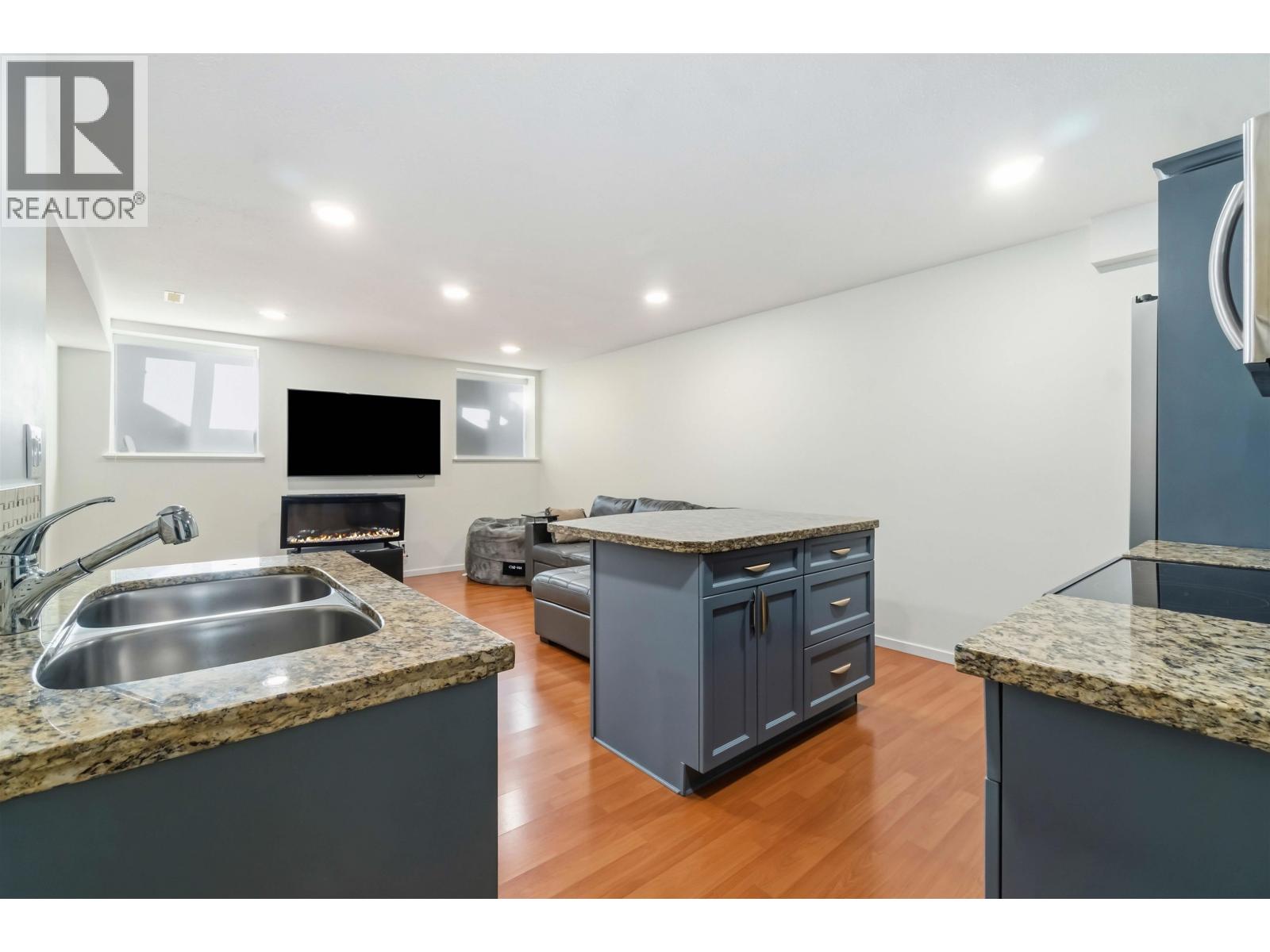 108 SYCAMORE DRIVE, Port Moody