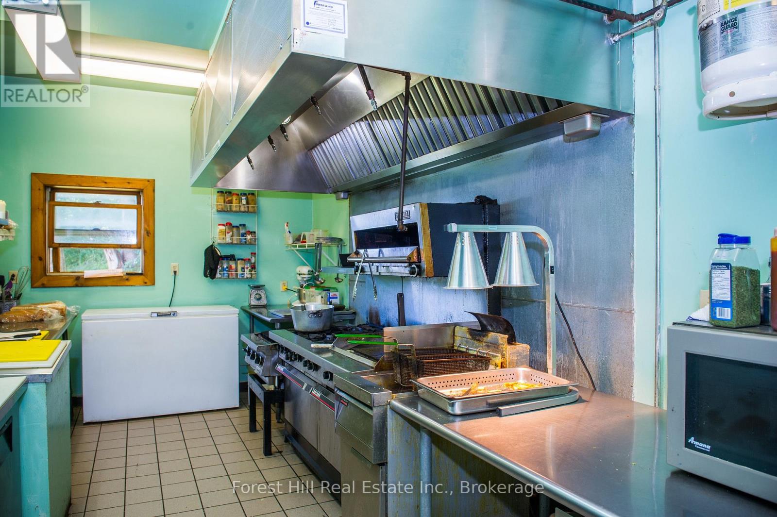 1066 MAIN STREET - 14