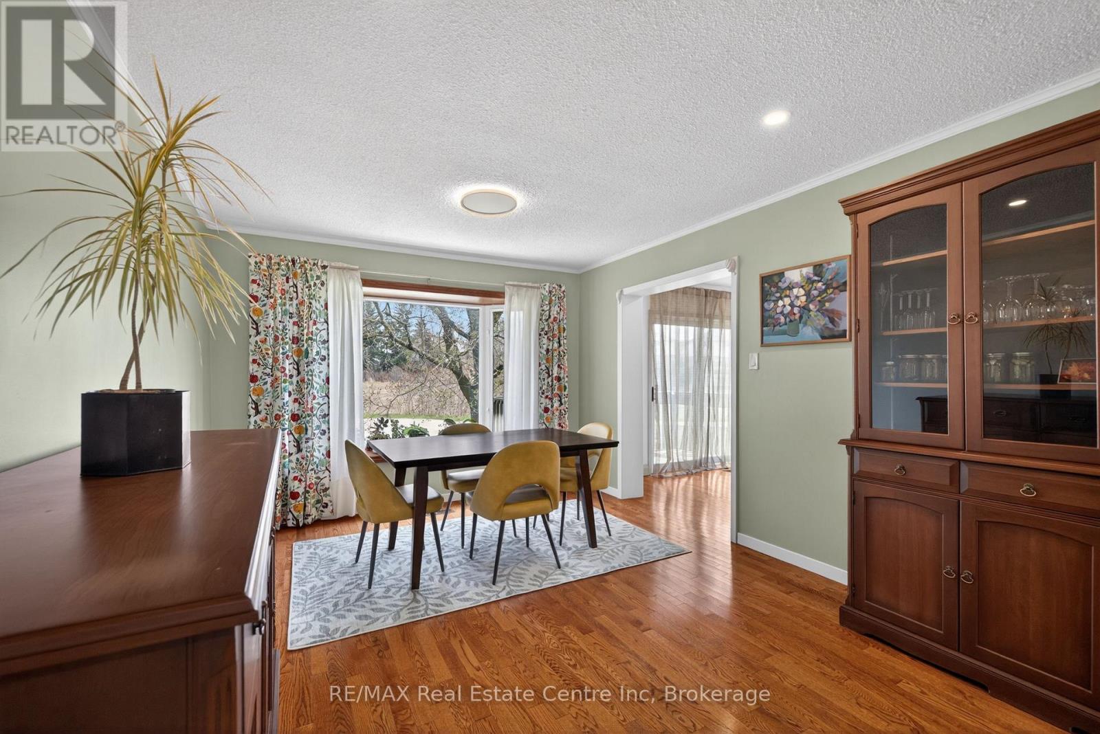 #173 295 WATER STREET - 15