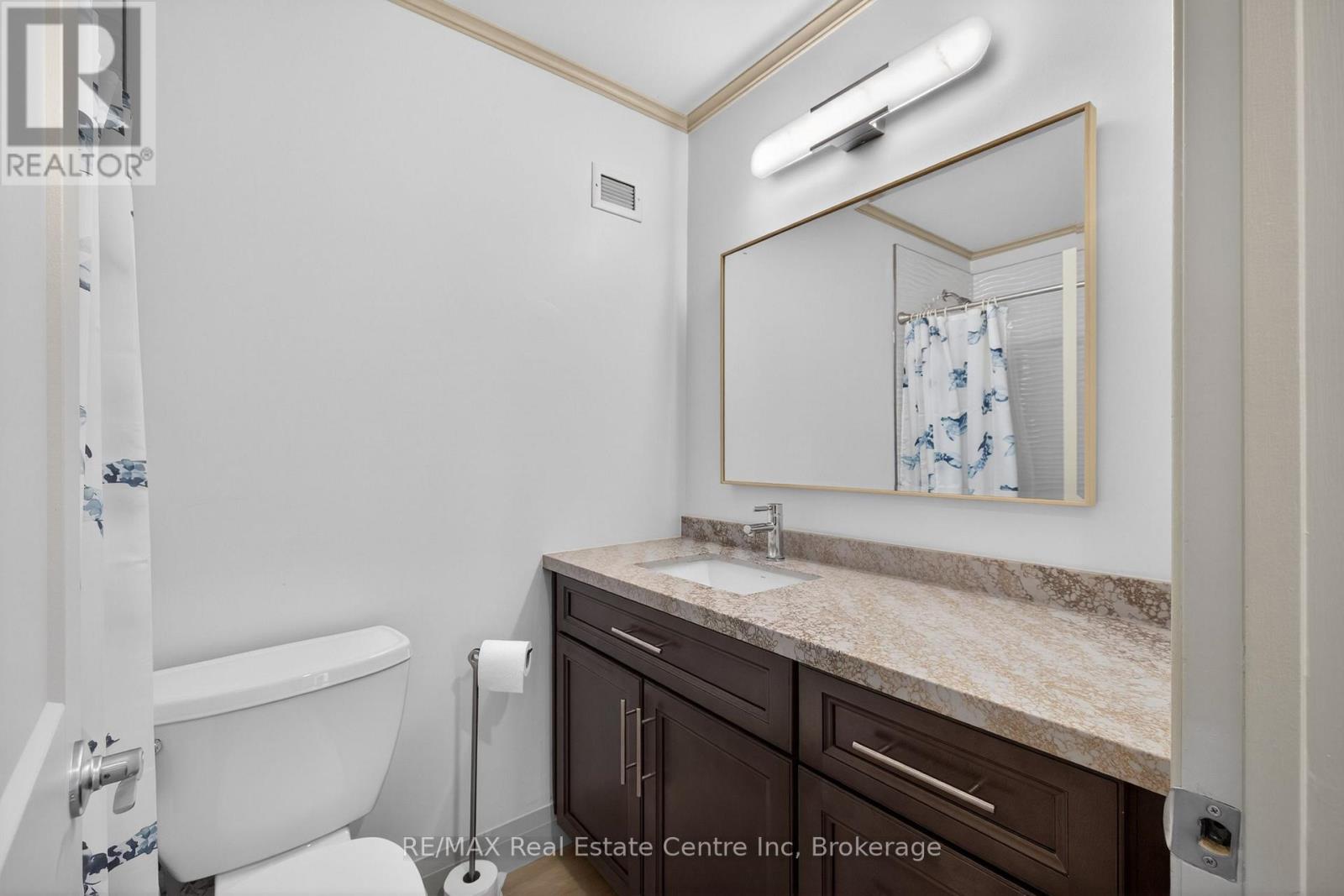 #173 295 WATER STREET - 23