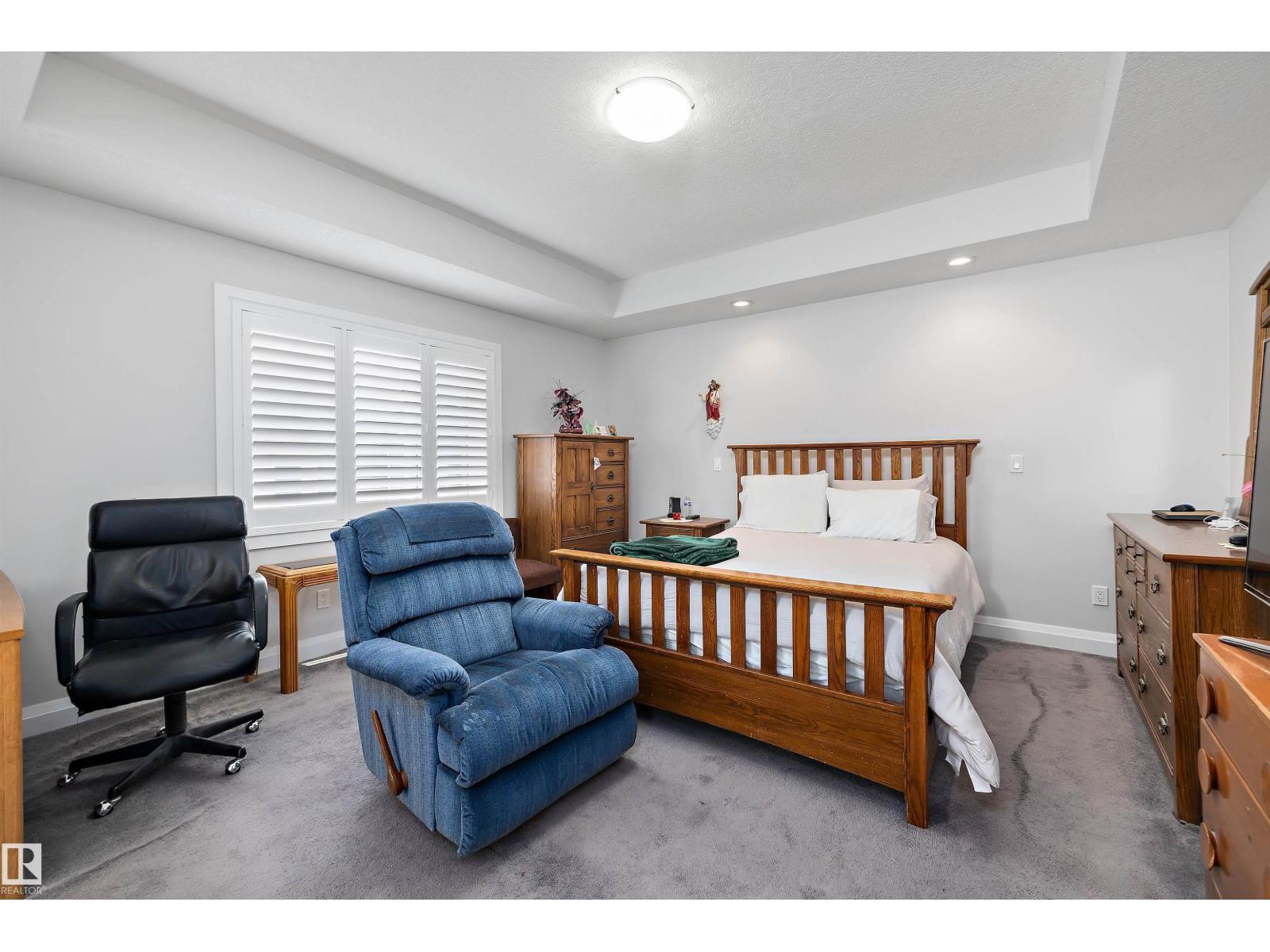 16758 62 ST NW - 35