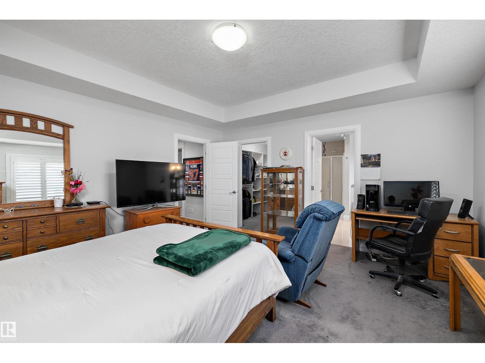 16758 62 ST NW - 37