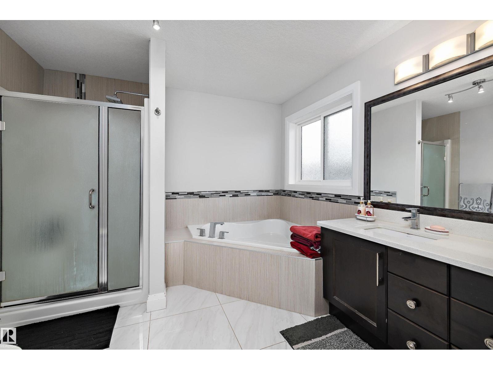 16758 62 ST NW - 38