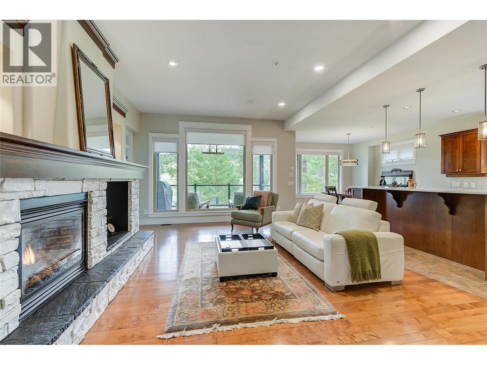 210 Dormie Place, Vernon
