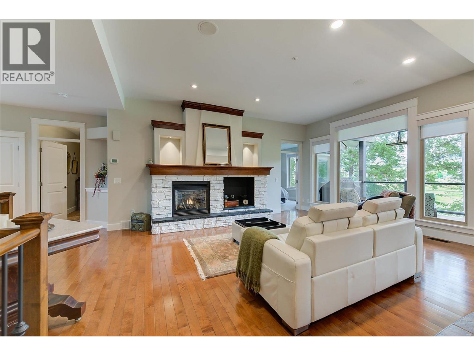 210 Dormie Place, Vernon