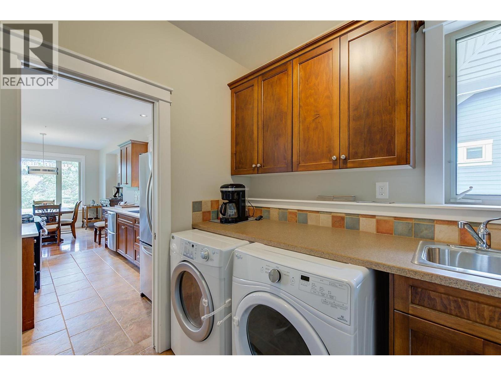 210 Dormie Place, Vernon