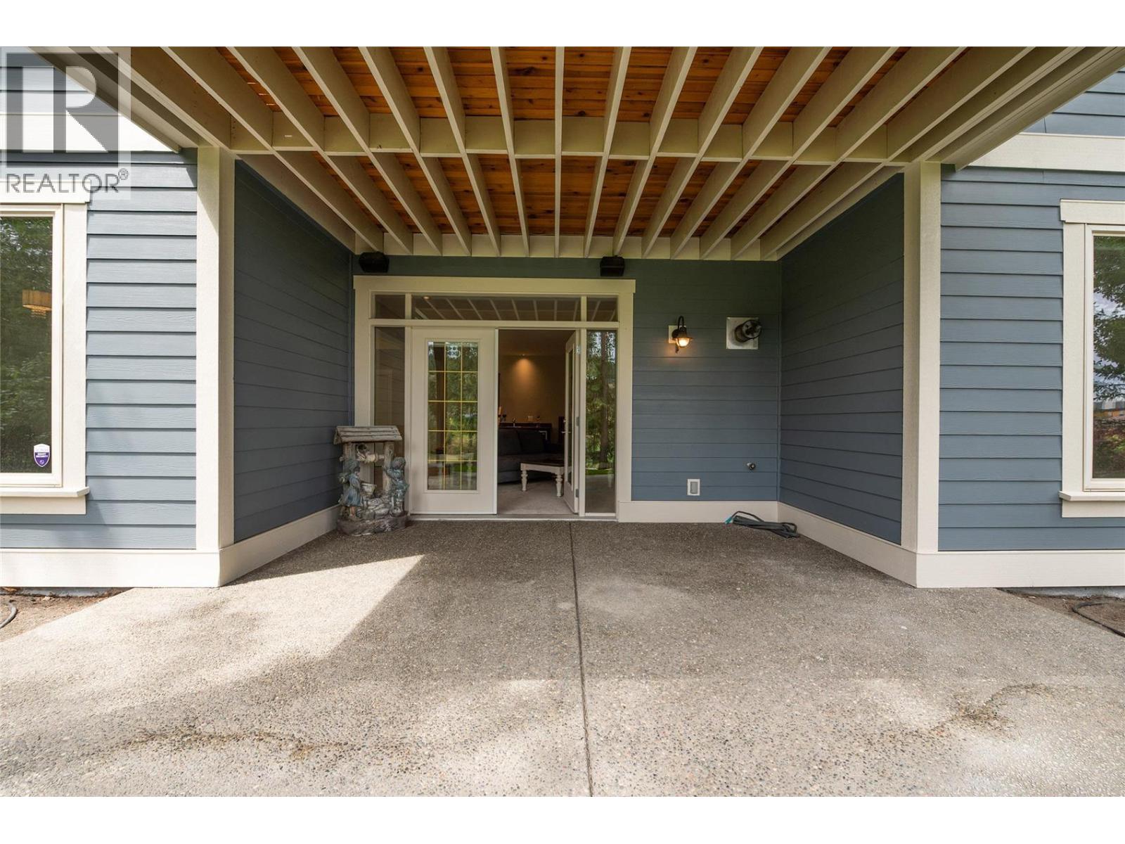 210 Dormie Place, Vernon