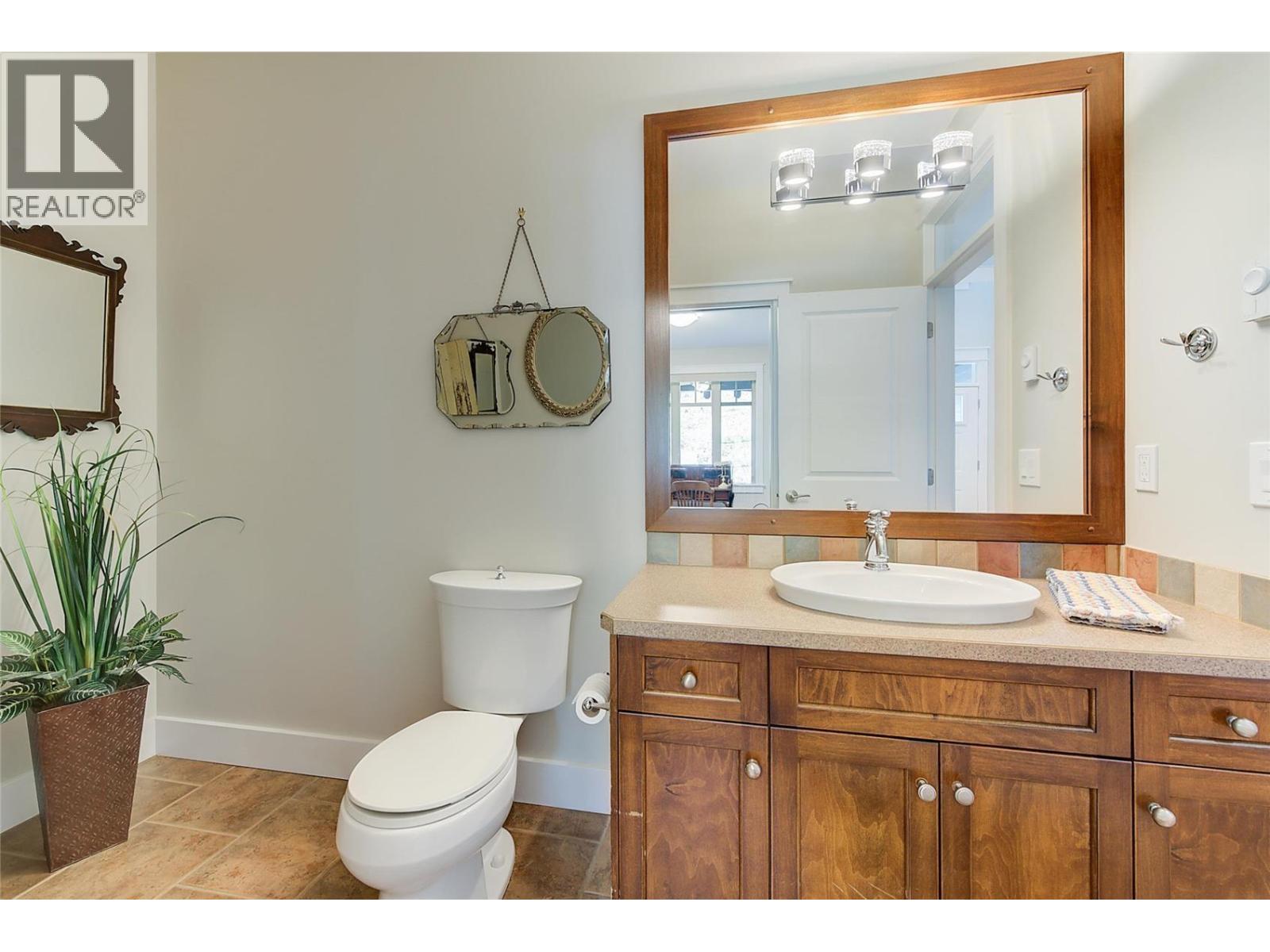 210 Dormie Place, Vernon