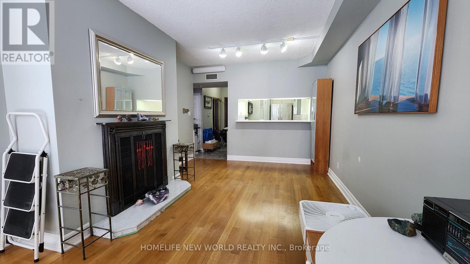 #PH-F 7 BROADWAY AVENUE - 16