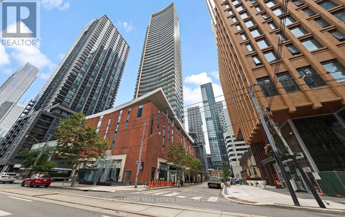 Listing photo of 3706 - 21 WIDMER STREET
