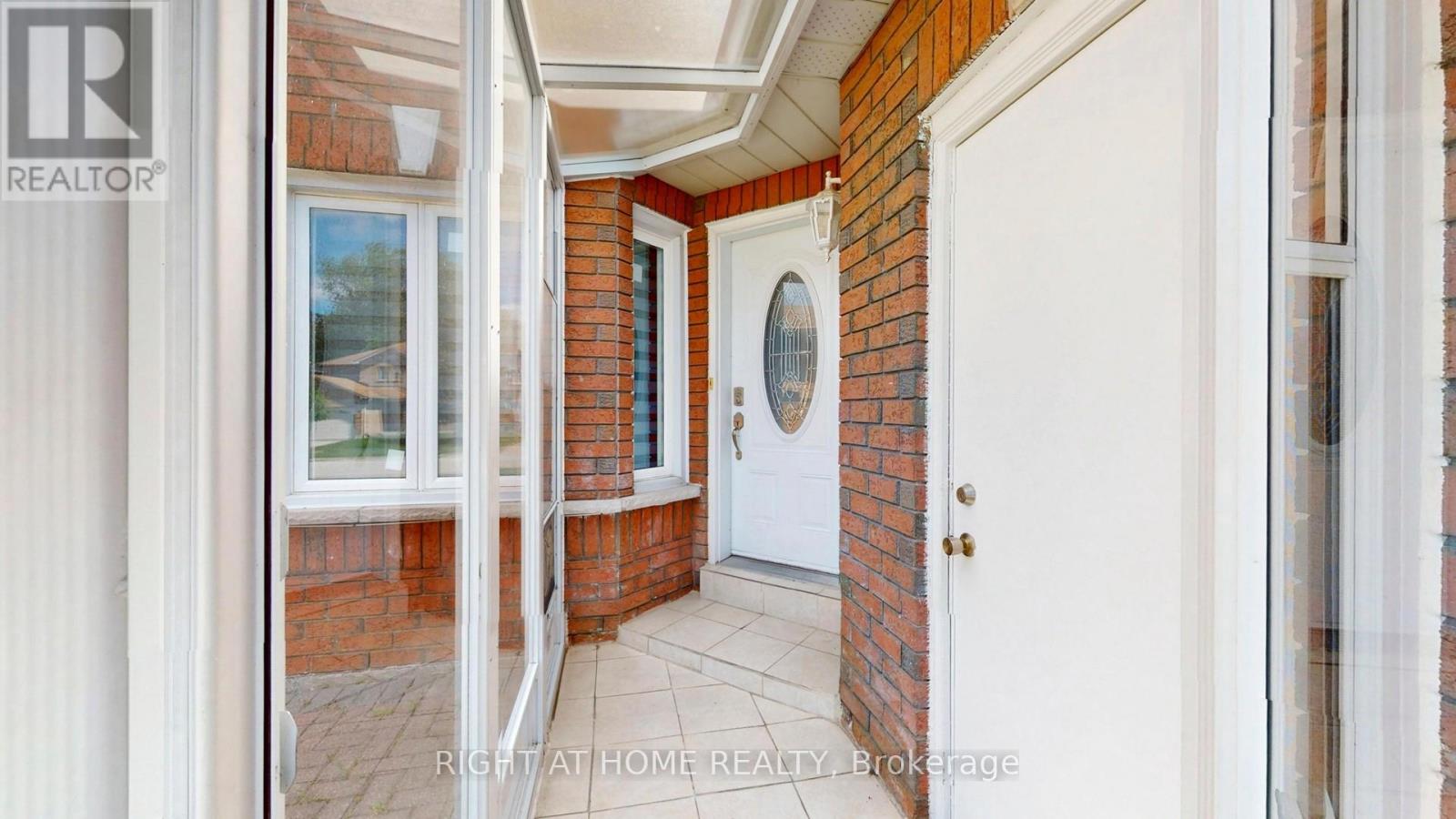 9 HANIA TERRACE - Image 3