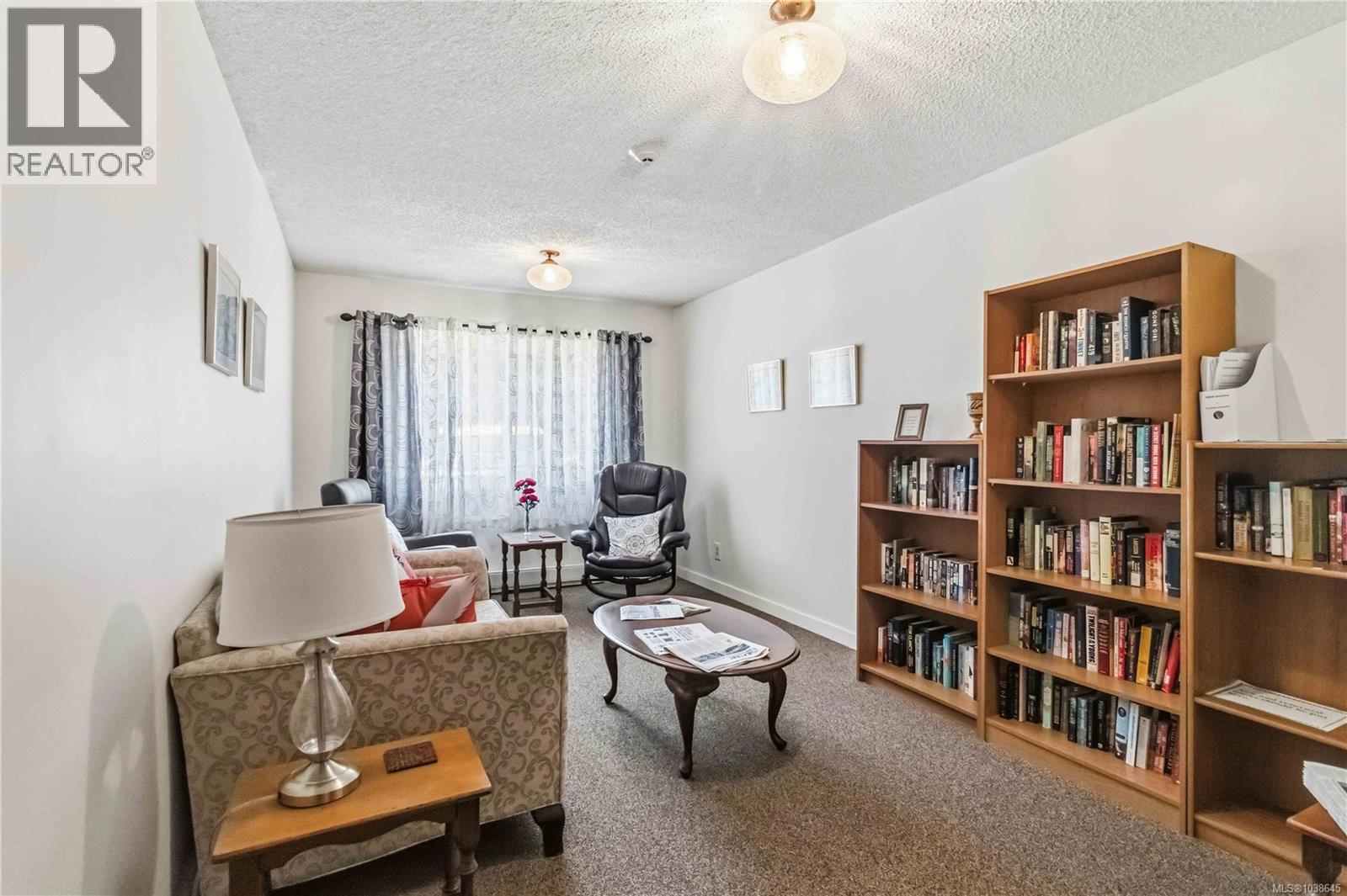 #203 1665 Oak Bay Ave - 35
