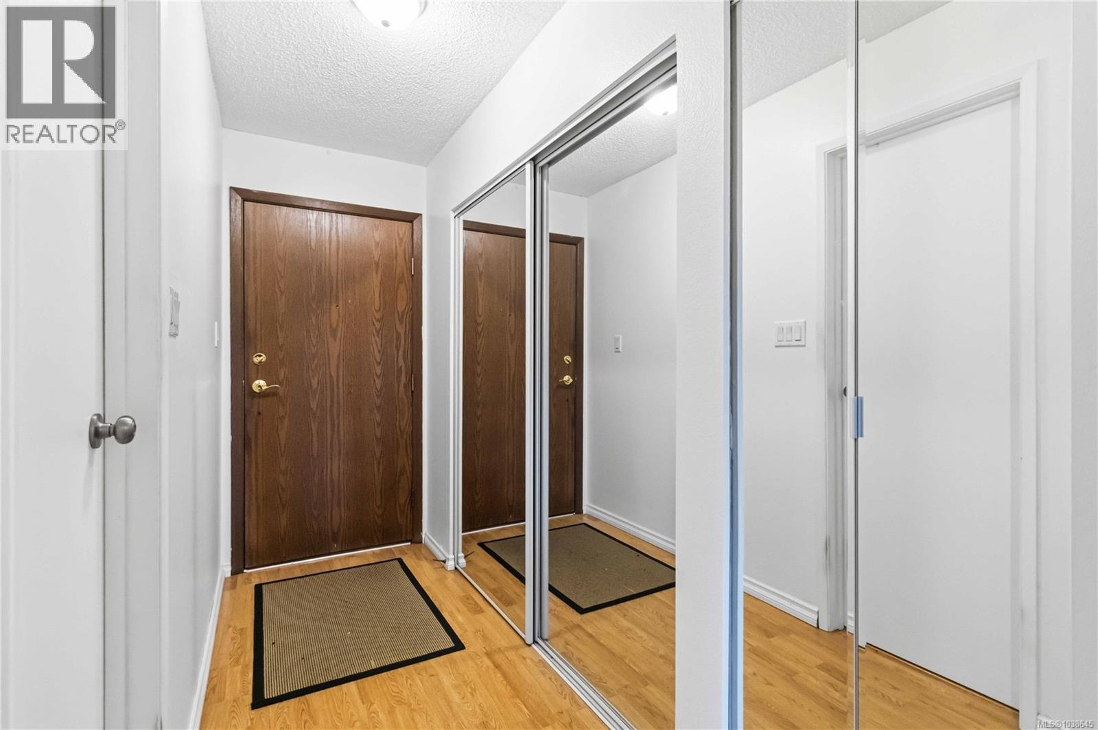 #203 1665 Oak Bay Ave - 8