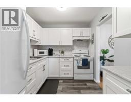 203 1665 Oak Bay Ave, Victoria, BC V8R1B5 Photo 19