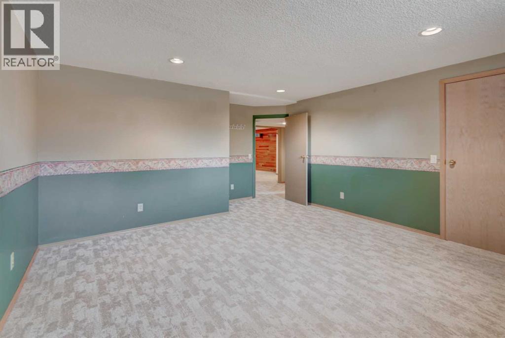 1032 Cantabrian Drive SW - 24