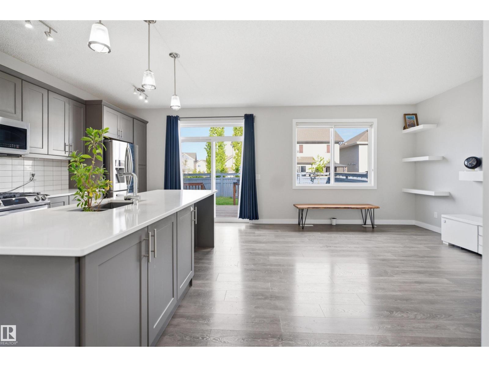 1234 DANIELS CR SW - 12
