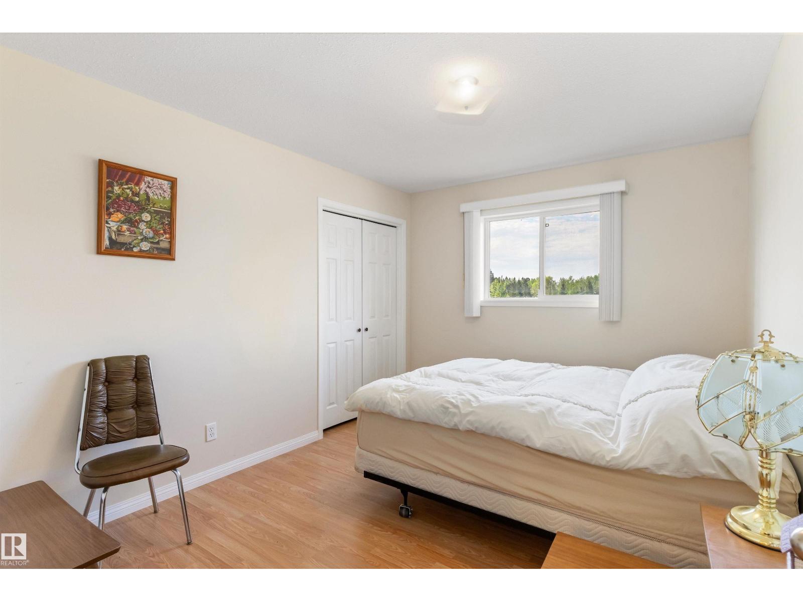 #10 52510 RGE ROAD 20 - 18