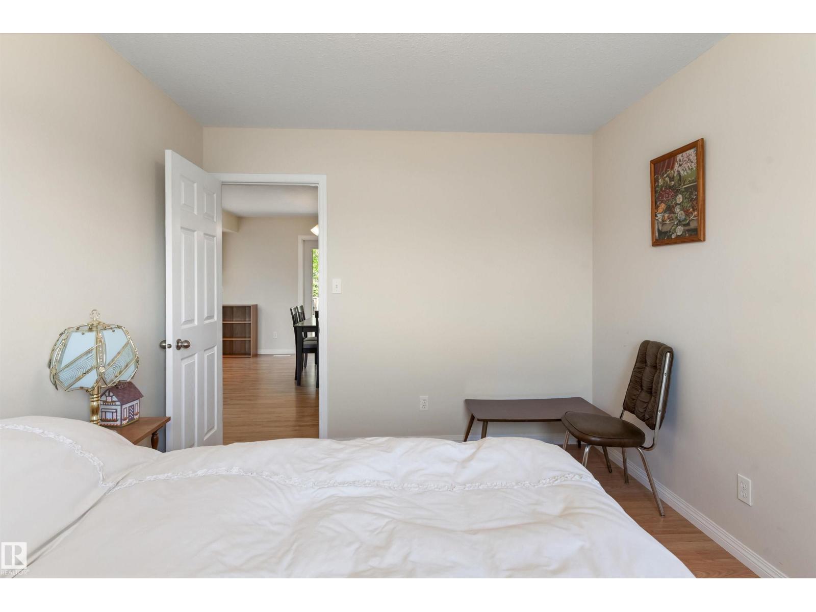 #10 52510 RGE ROAD 20 - 19
