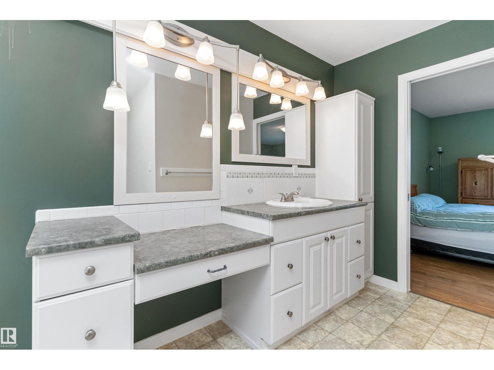 #10 52510 RGE ROAD 20 - 28