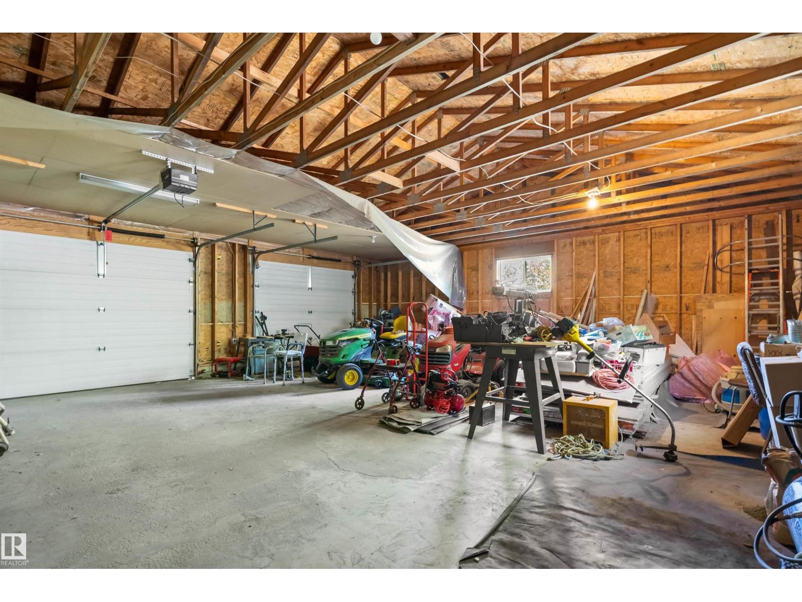 #10 52510 RGE ROAD 20 - 31