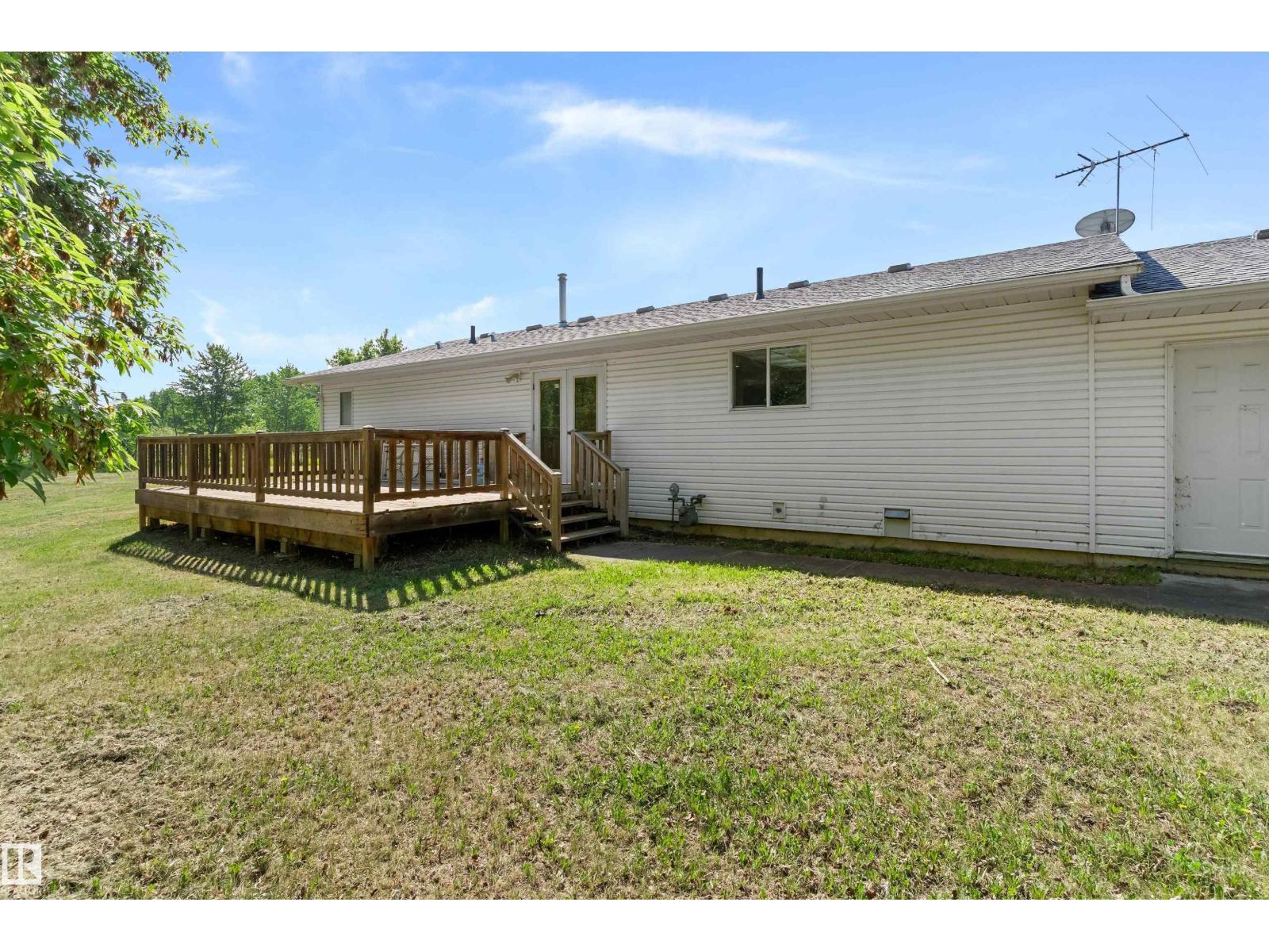 #10 52510 RGE ROAD 20 - 42