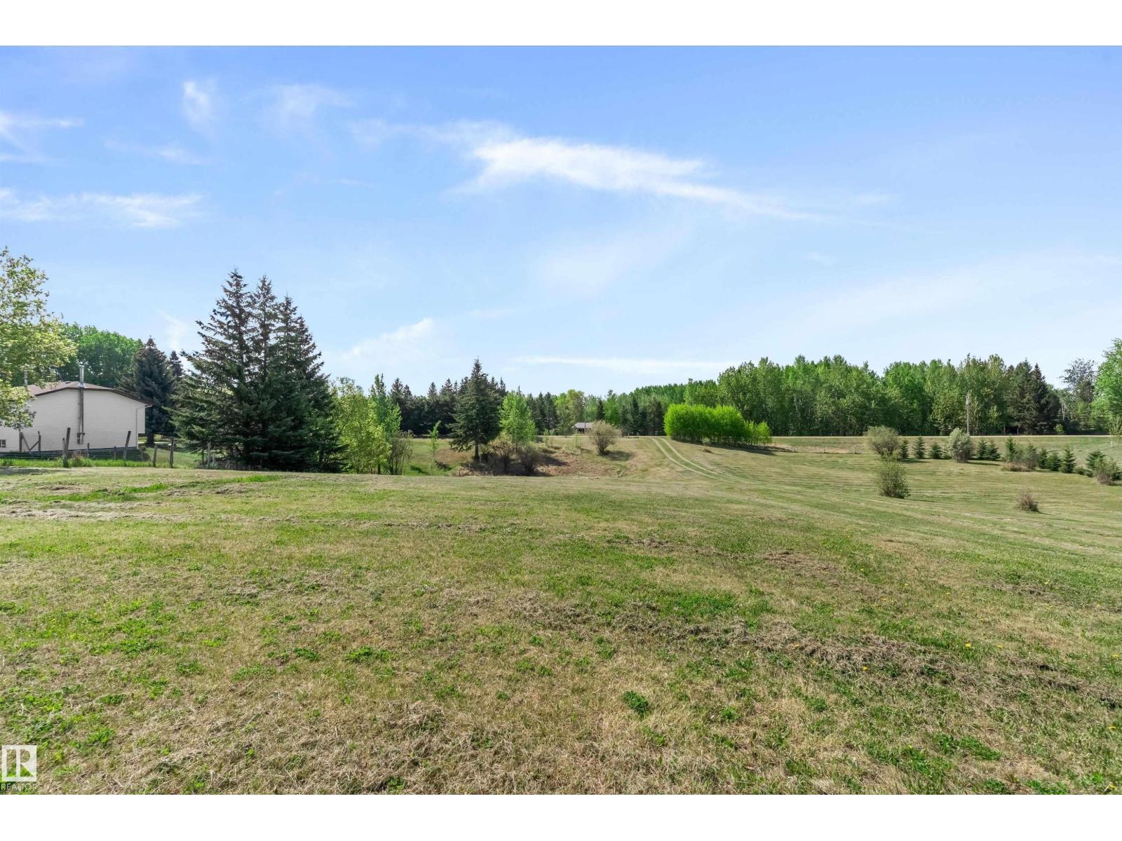 #10 52510 RGE ROAD 20 - 53
