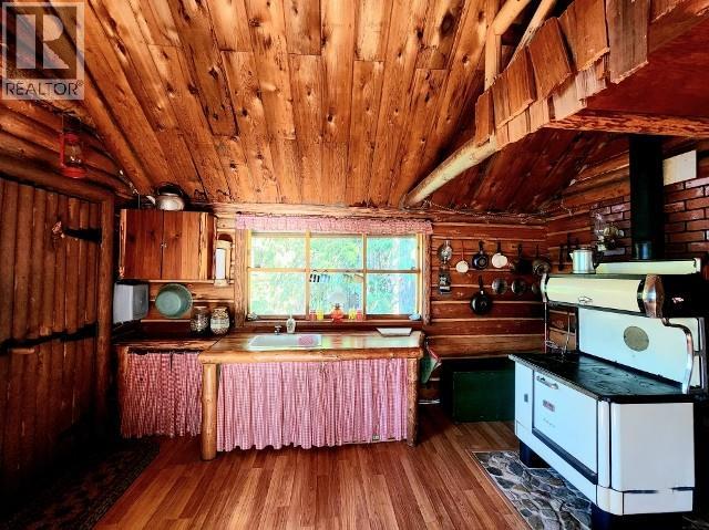 412 Old Sicamous Road - 15