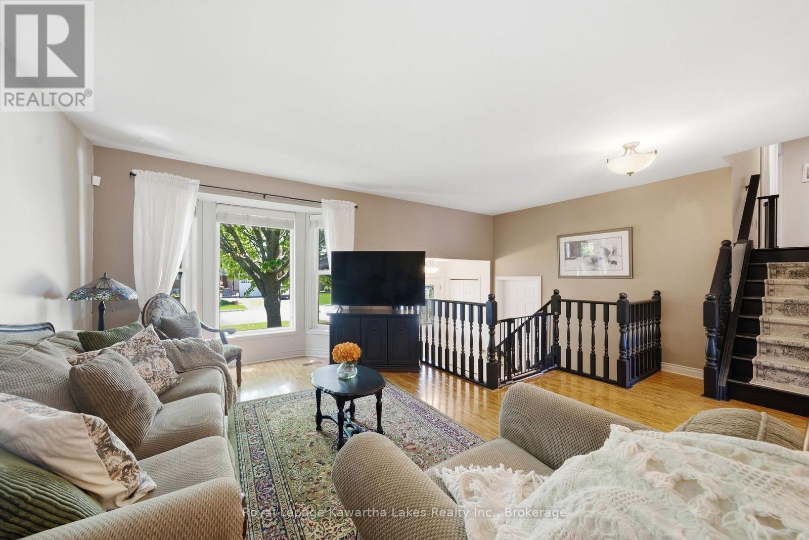 32 ANDREW DRIVE - 10