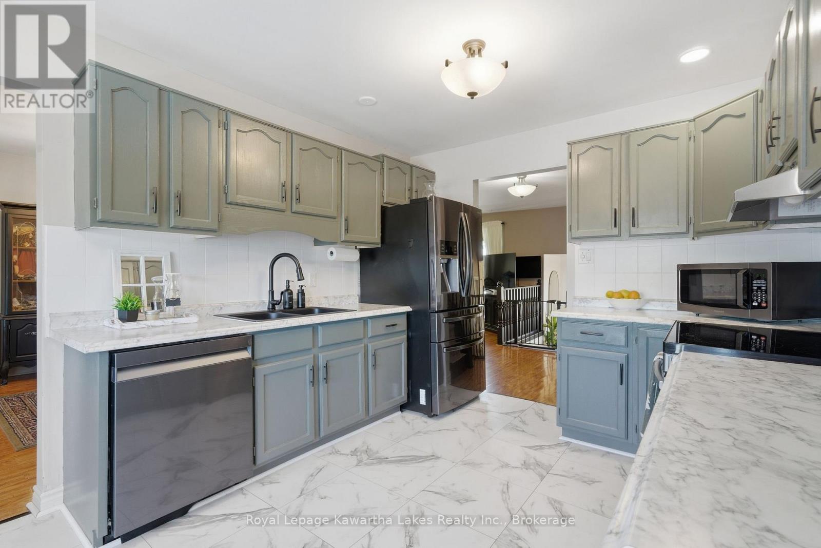32 ANDREW DRIVE - 18