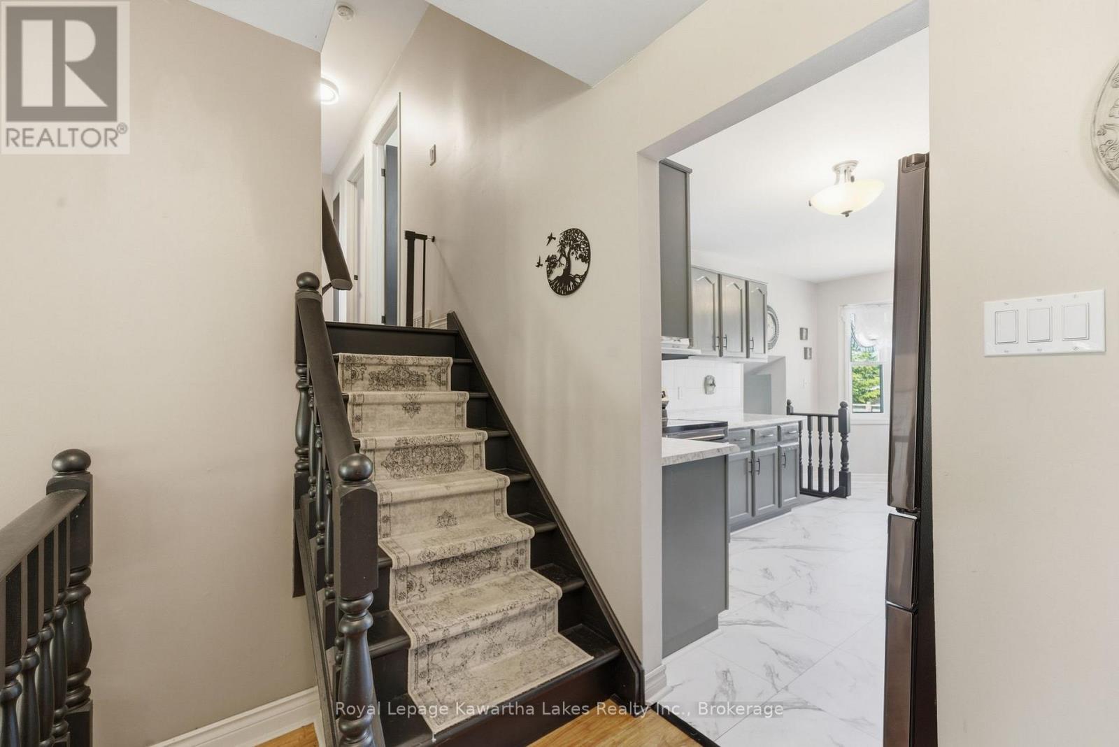 32 ANDREW DRIVE - 23