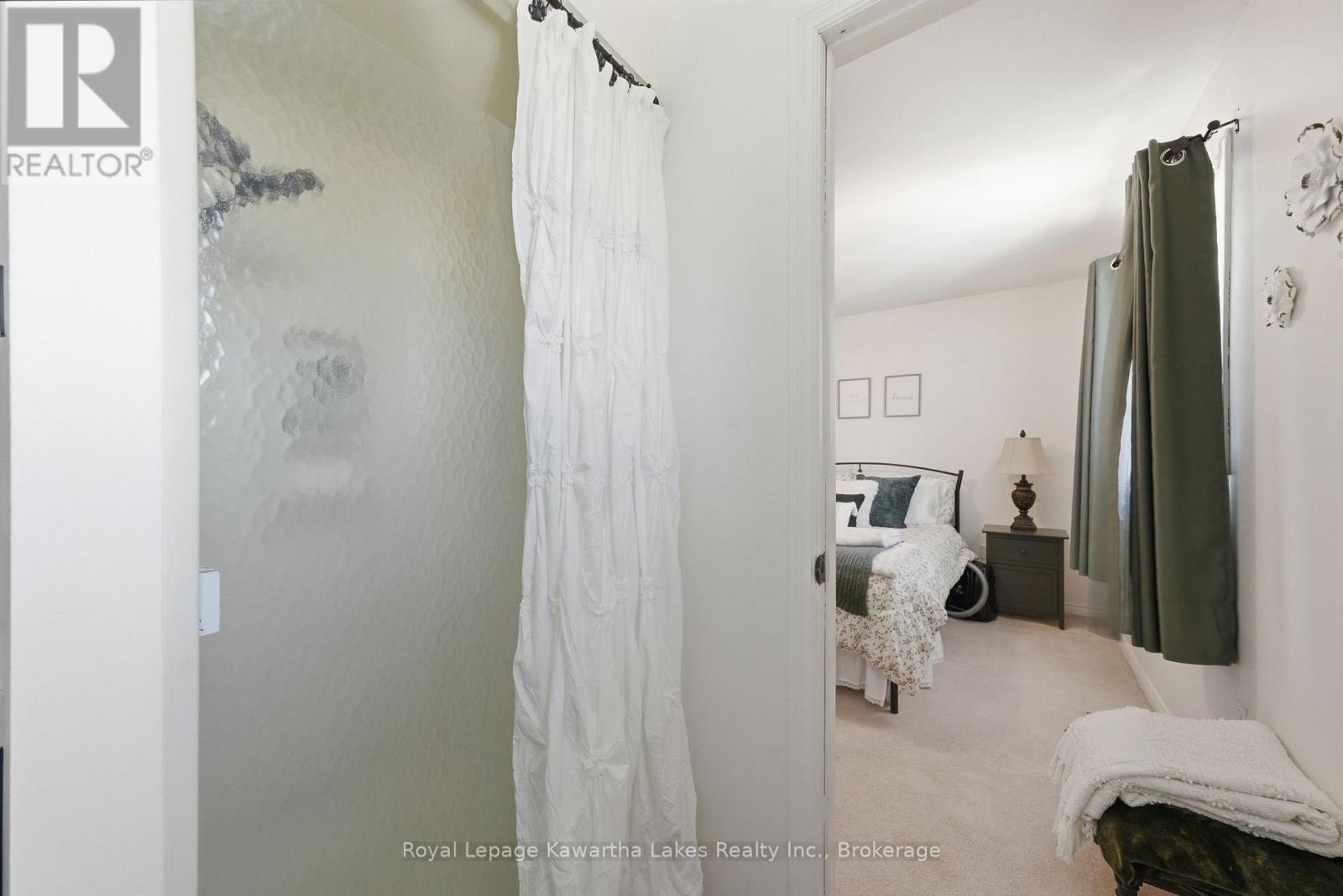 32 ANDREW DRIVE - 31