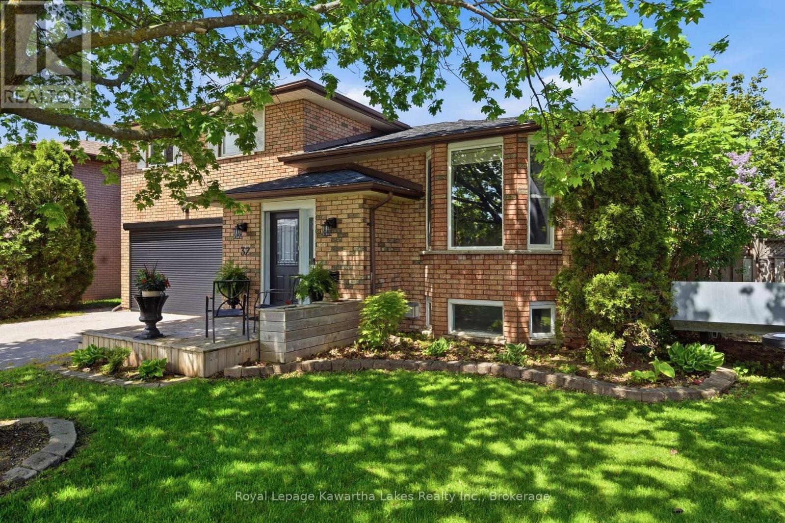 32 ANDREW DRIVE - 4