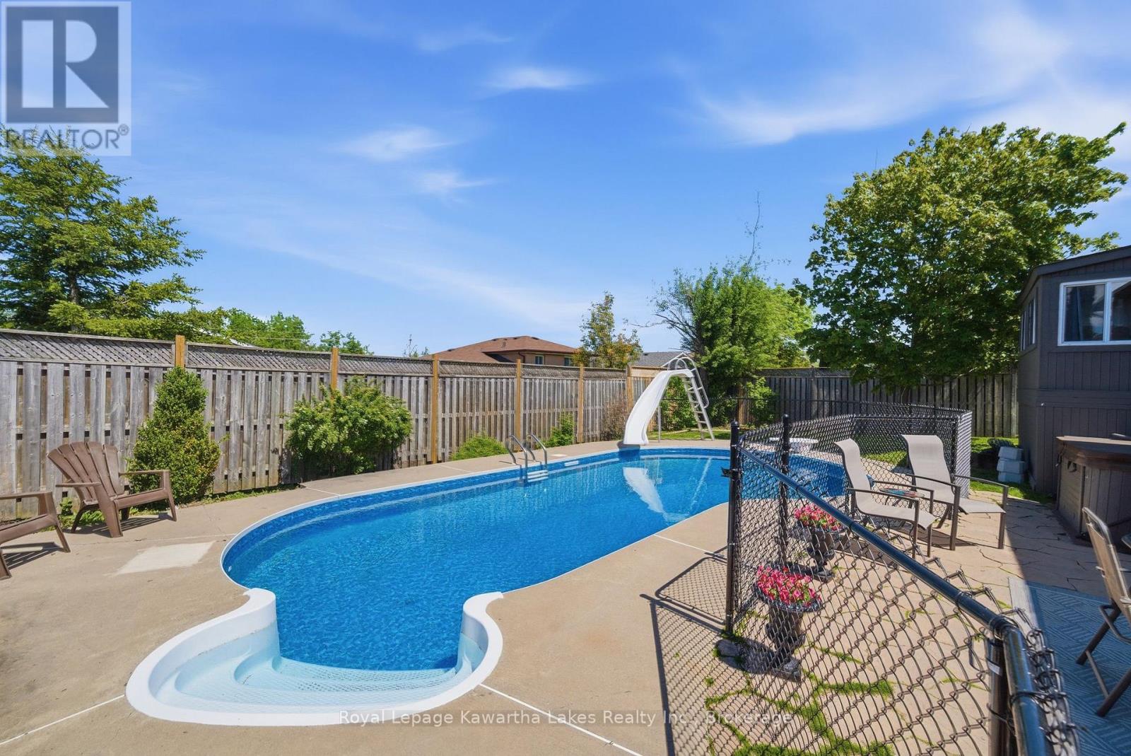 32 ANDREW DRIVE - 40
