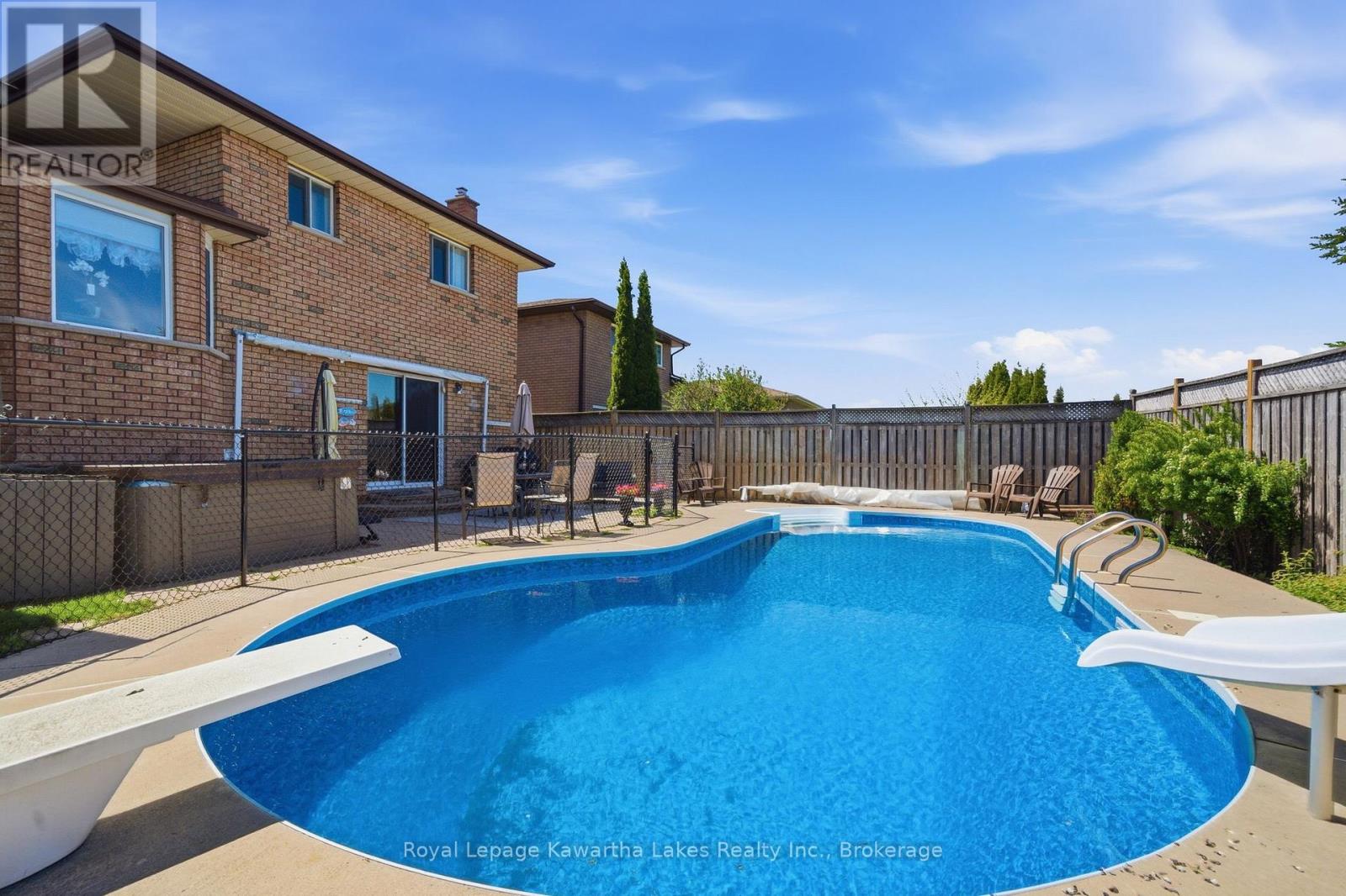 32 ANDREW DRIVE - 43