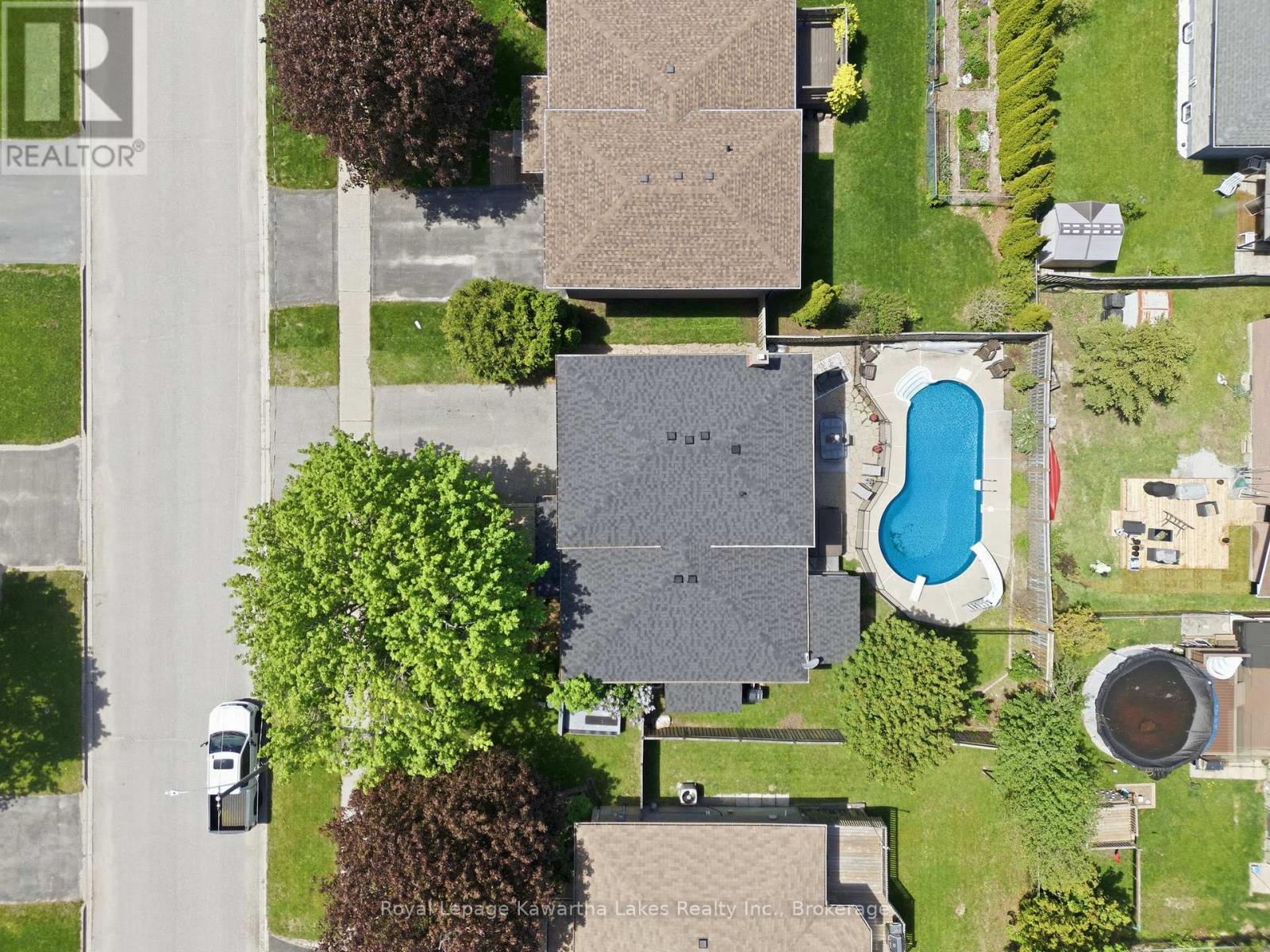 32 ANDREW DRIVE - 48