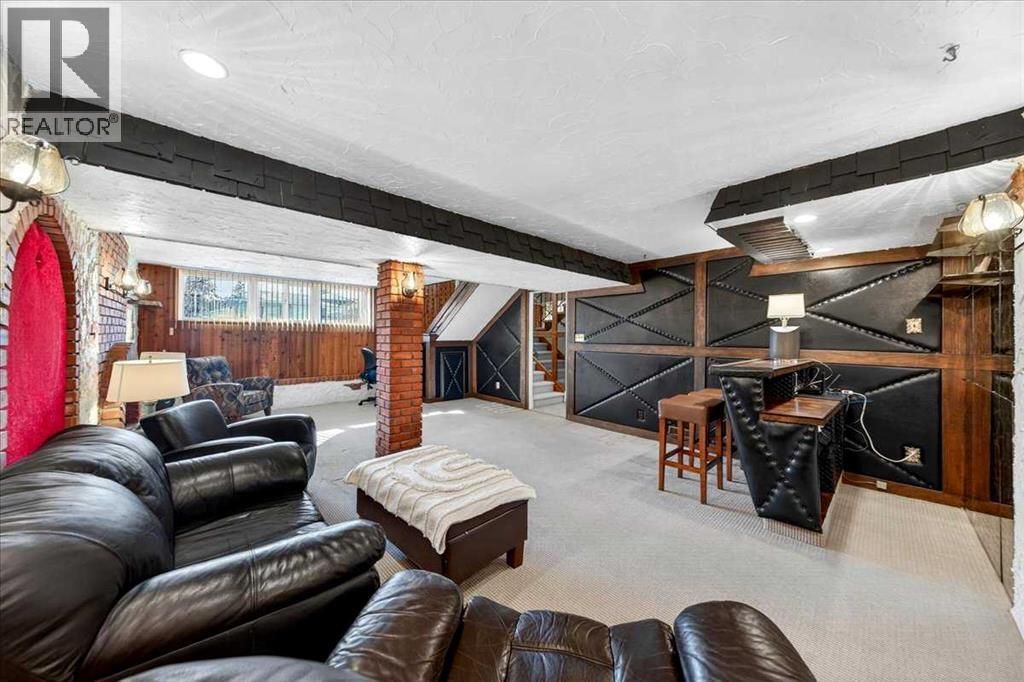 332 Whitney Crescent SE - 31