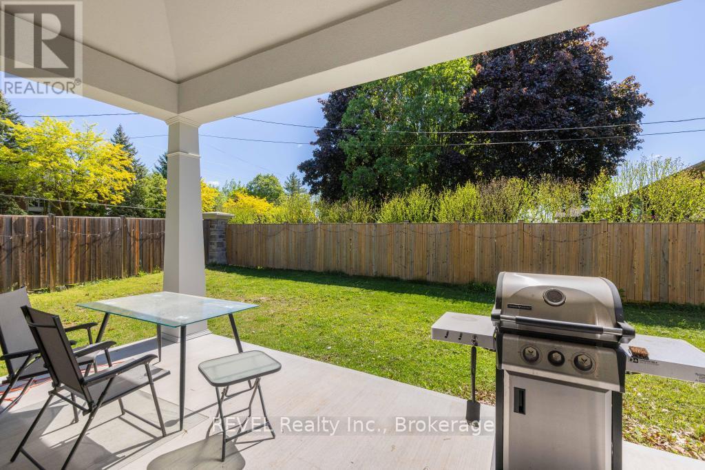 6206 LUCIA DRIVE - 32