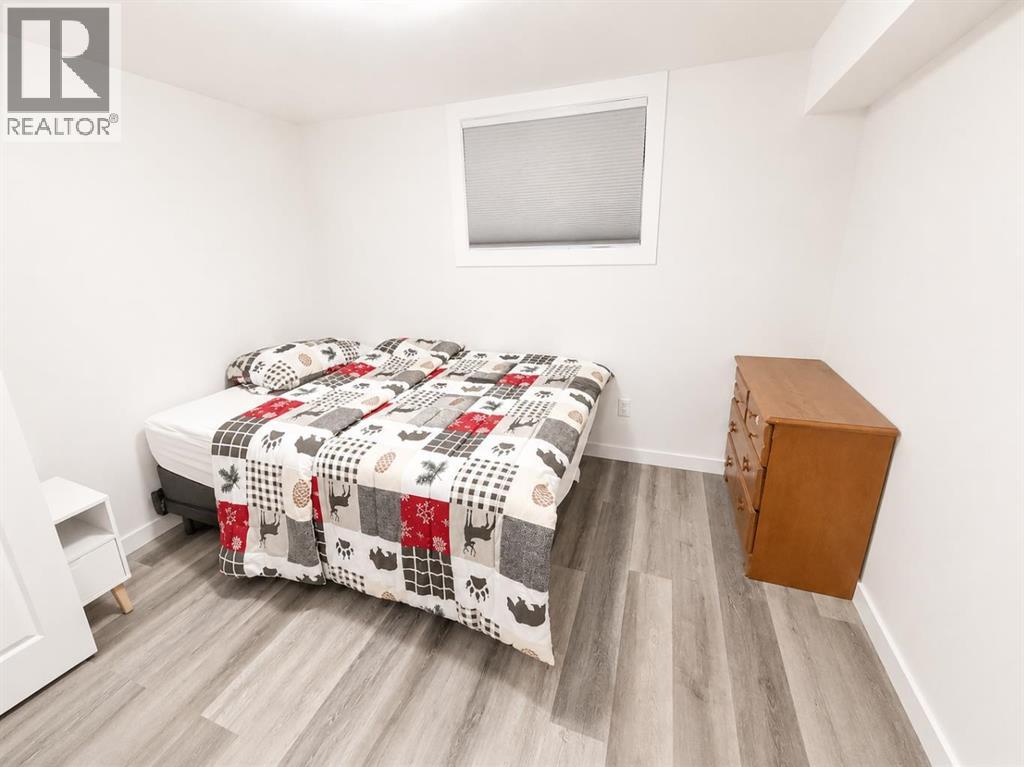 1317 17 Avenue S - 14