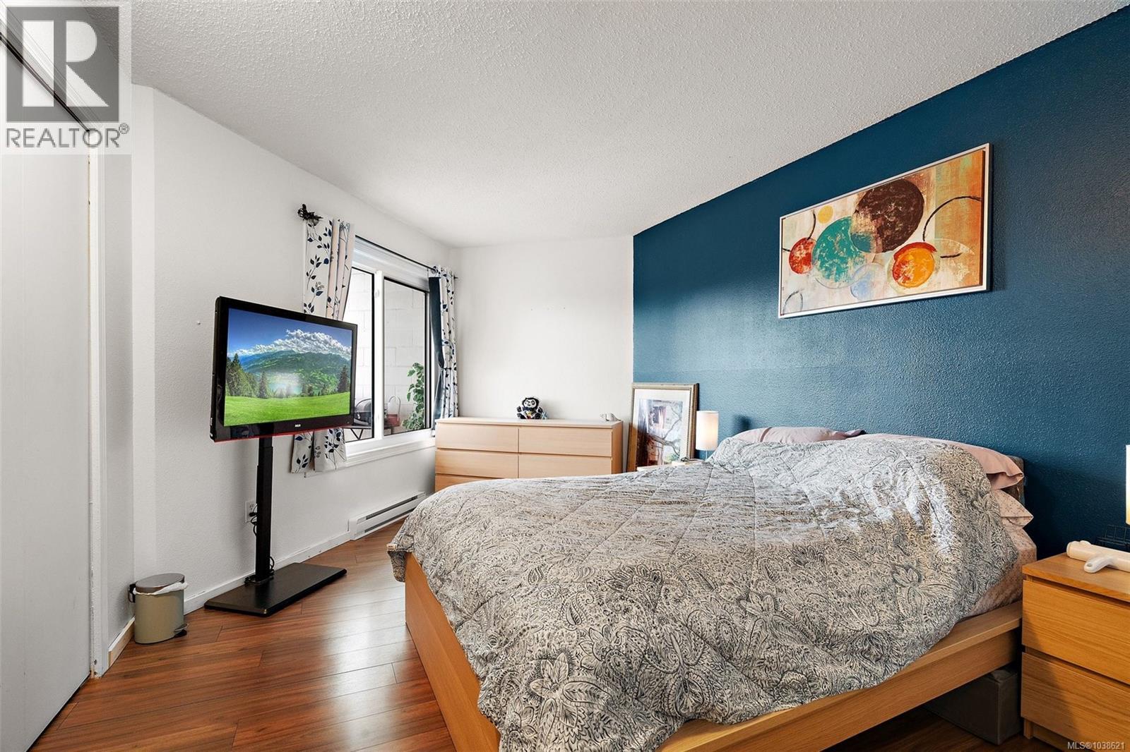 #211 290 Regina Ave - 12