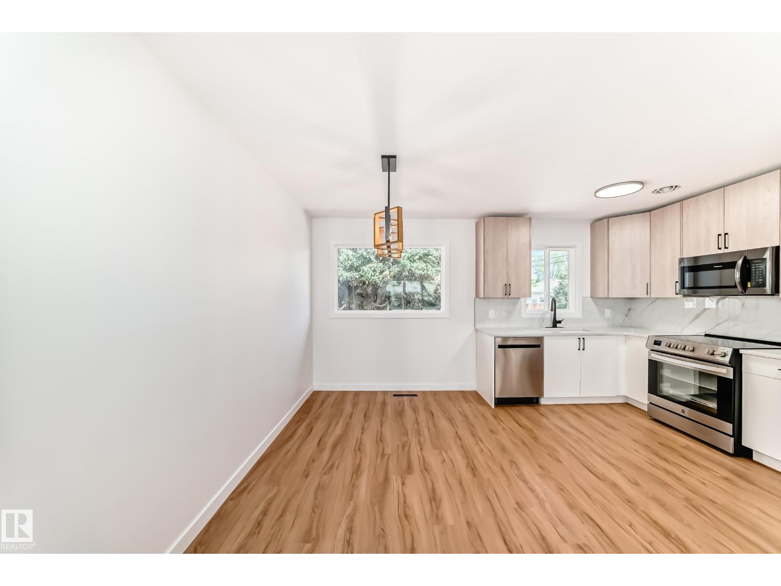 4842 116ave NW - 11