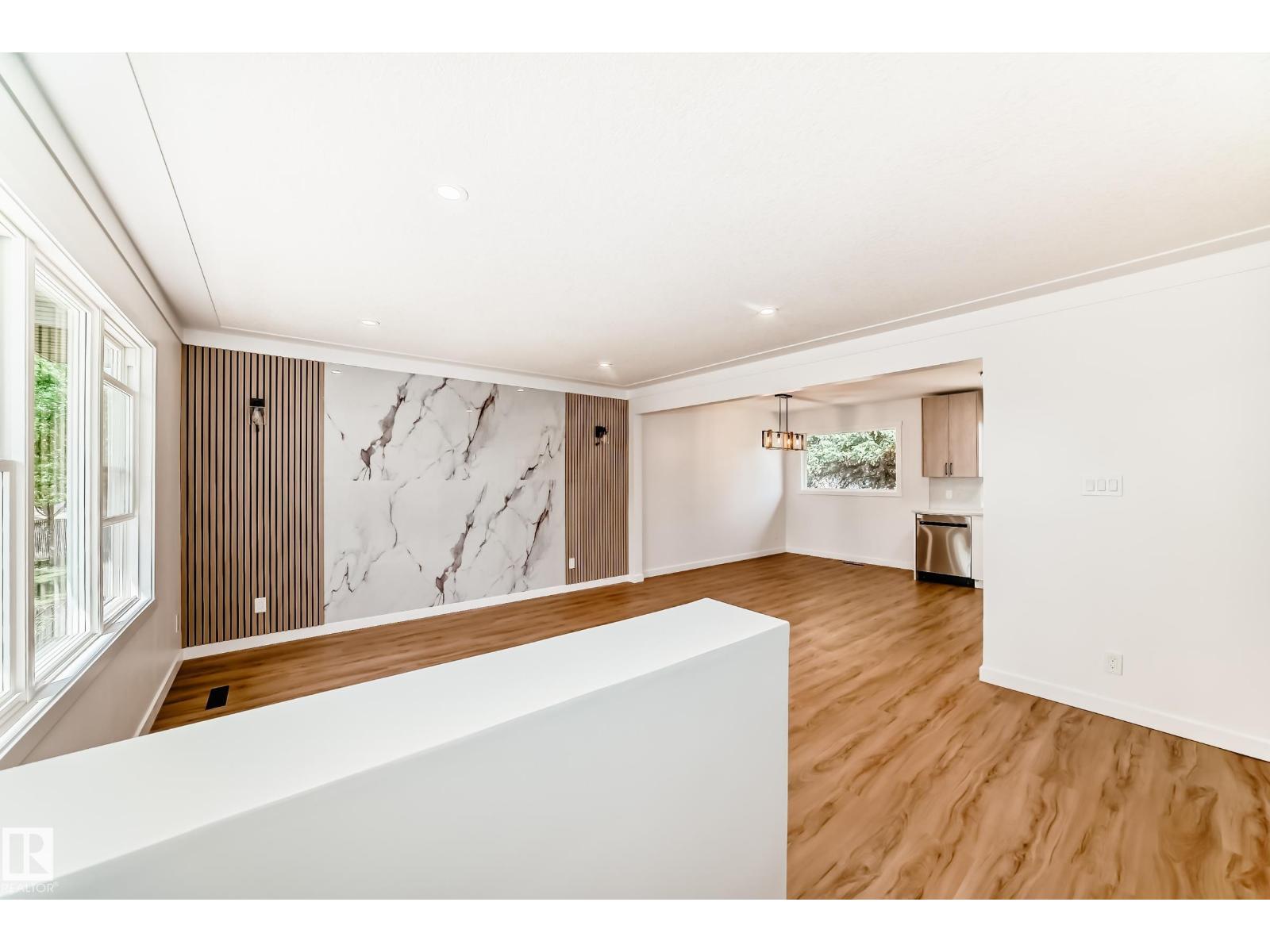 4842 116ave NW - 4