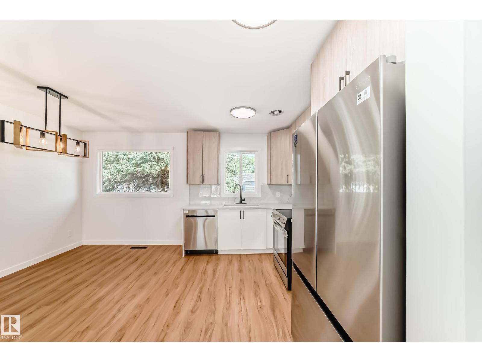 4842 116ave NW - 8
