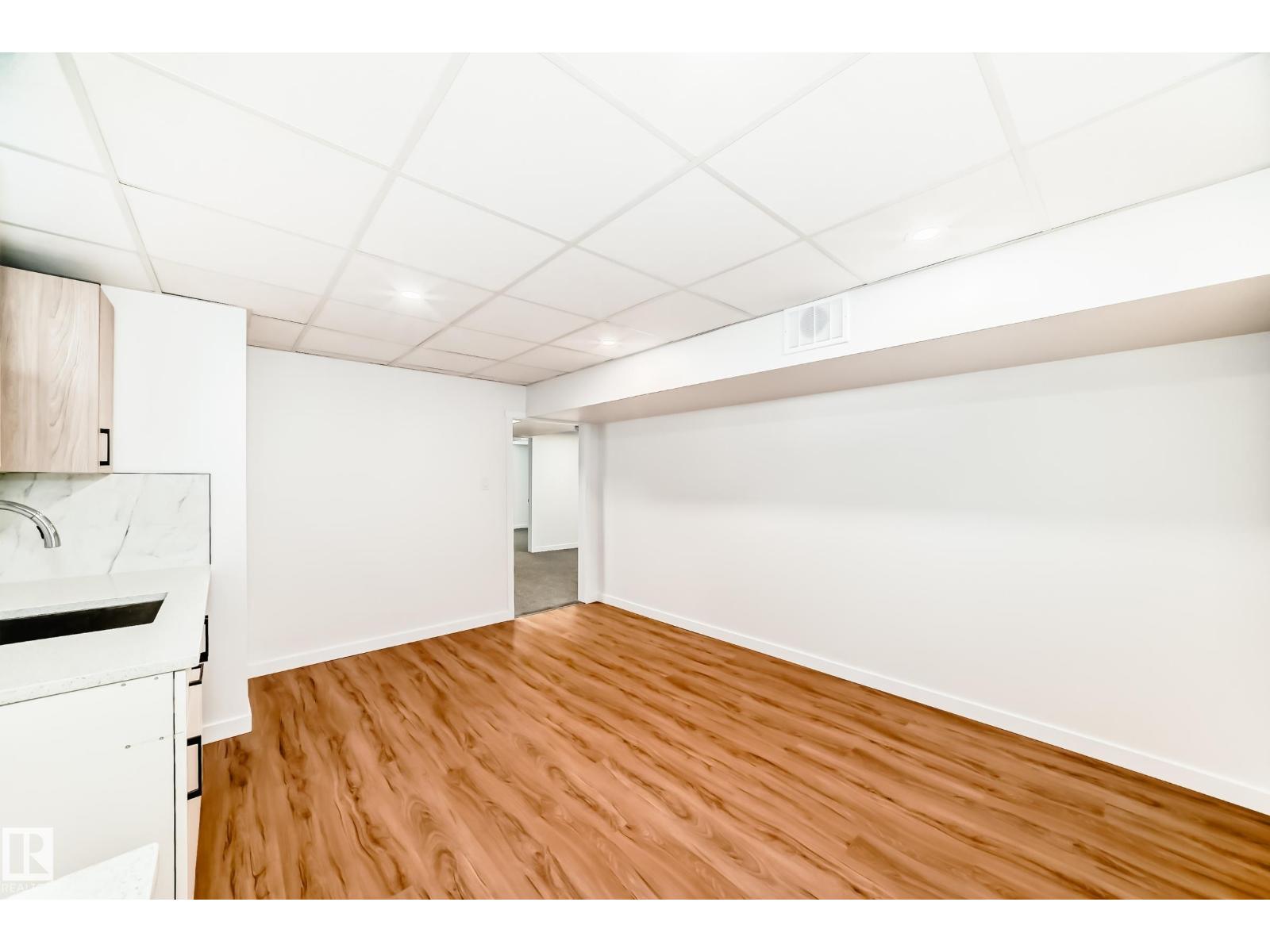 4842 116ave NW - 25