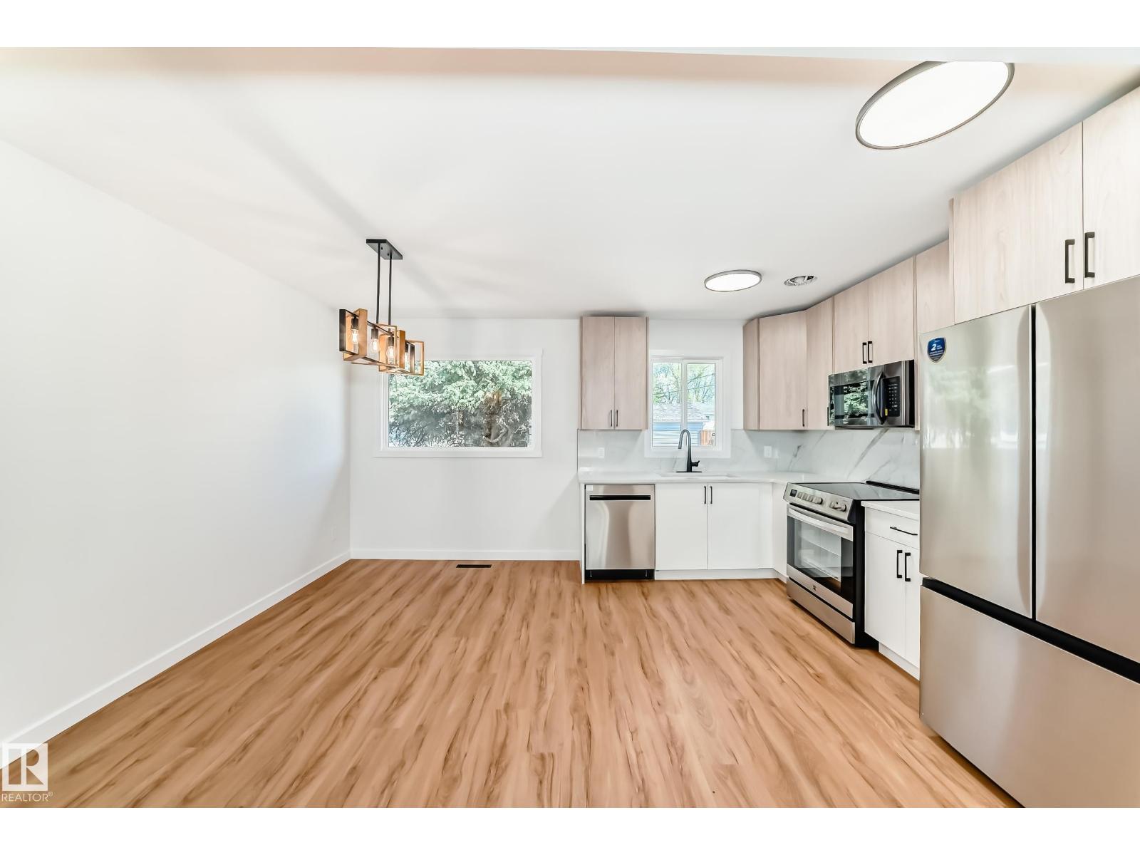 4842 116ave NW - 7