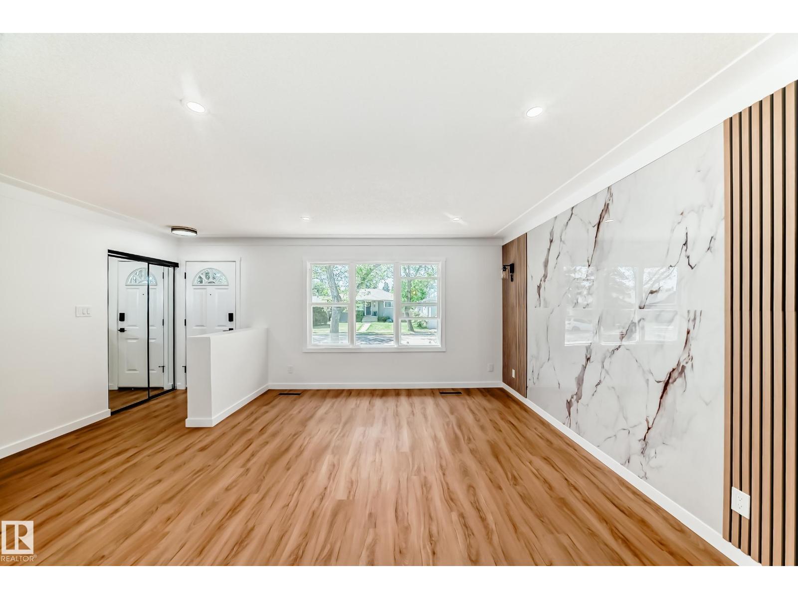 4842 116ave NW - 13