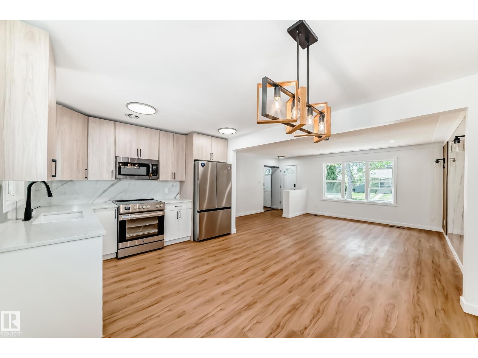 4842 116ave NW - 10